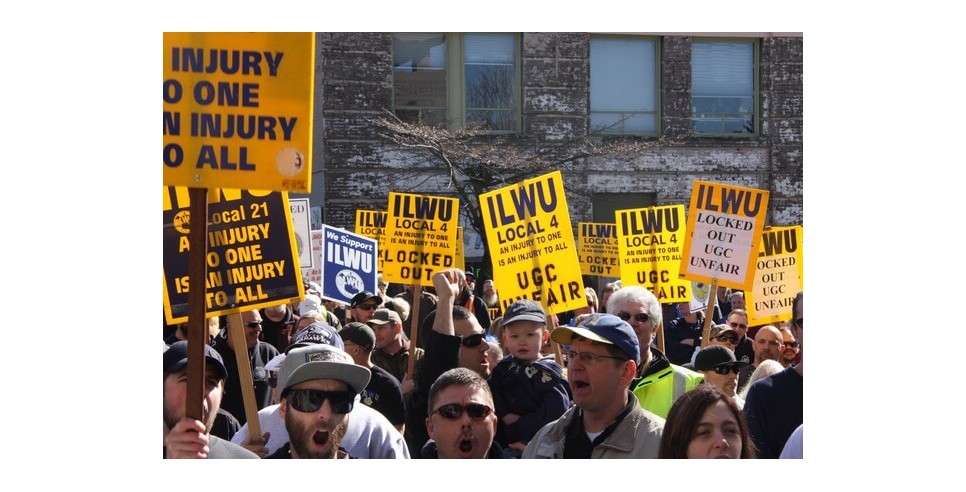 ILWU demonstrators at the Vancouver, Washington, 2013–2014 lockout in the Northwest grain industry. Credit: Dawn DesBrisay.